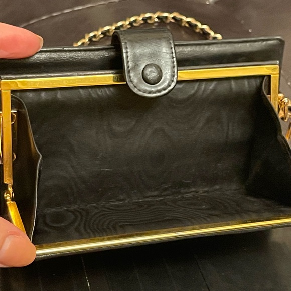 Vintage Chanel CC Logo Bifold  patent wallet (WOC)  24K GHW - Picture 10 of 17